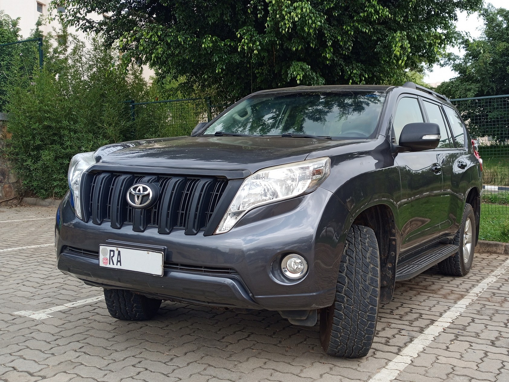 Toyota Land Cruiser Prado 2013, no previous owner, fully registered, genuine 158,000 km, new parts (tyres, clutch, battery), full service history with Toyota Rwanda Ltd.